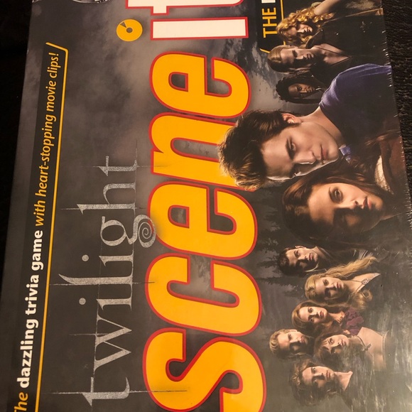 Twilight Scene It? The DVD Game Trivia Game (NEW) - Picture 3 of 14